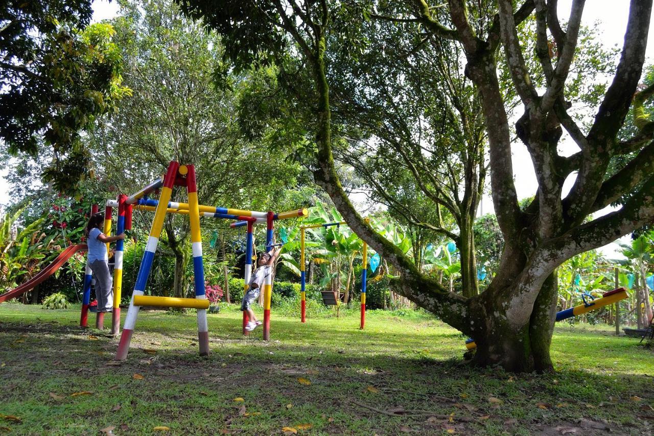 Casa Finca Villa Luz A 800 Mts Del Parque Del Cafe Montenegro Buitenkant foto