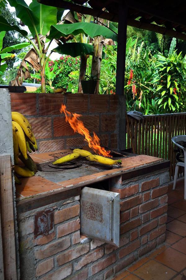 Casa Finca Villa Luz A 800 Mts Del Parque Del Cafe Montenegro Buitenkant foto