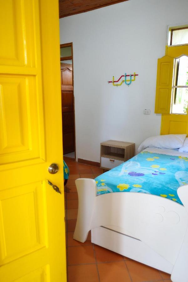 Casa Finca Villa Luz A 800 Mts Del Parque Del Cafe Montenegro Buitenkant foto