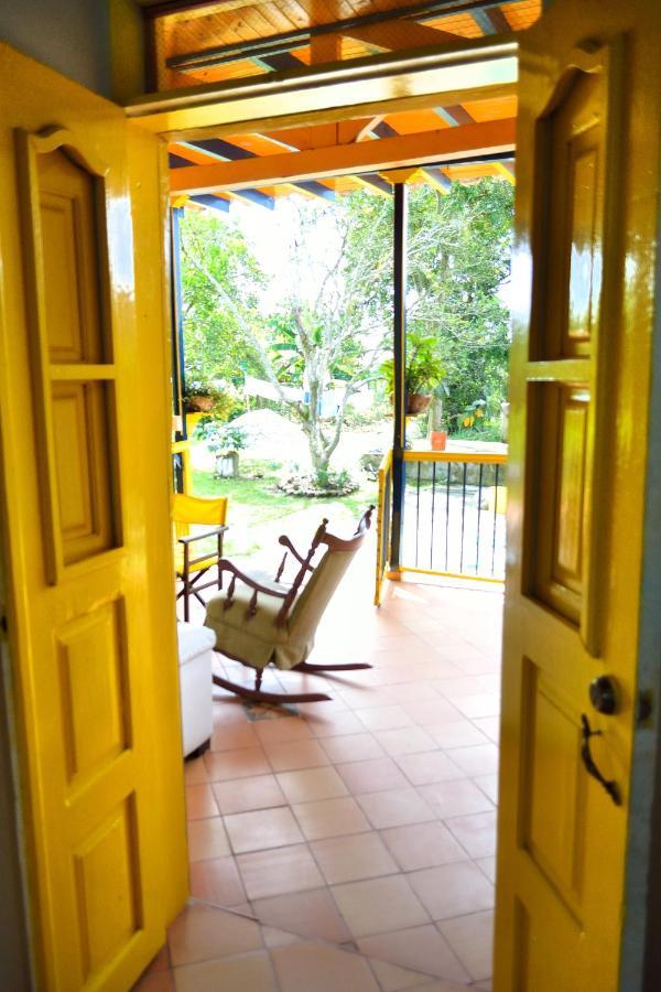 Casa Finca Villa Luz A 800 Mts Del Parque Del Cafe Montenegro Buitenkant foto